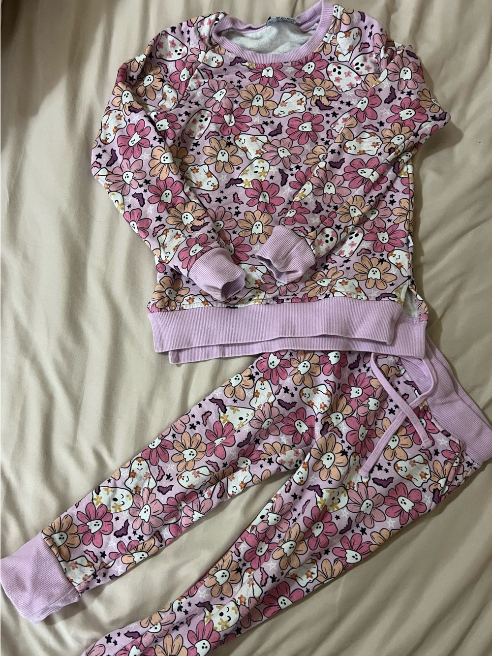 Bums & Roses Ghost Sweat Set